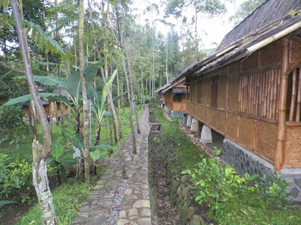 Villa Kampung Karuhun Sutan Raja บันดุง ภายนอก รูปภาพ