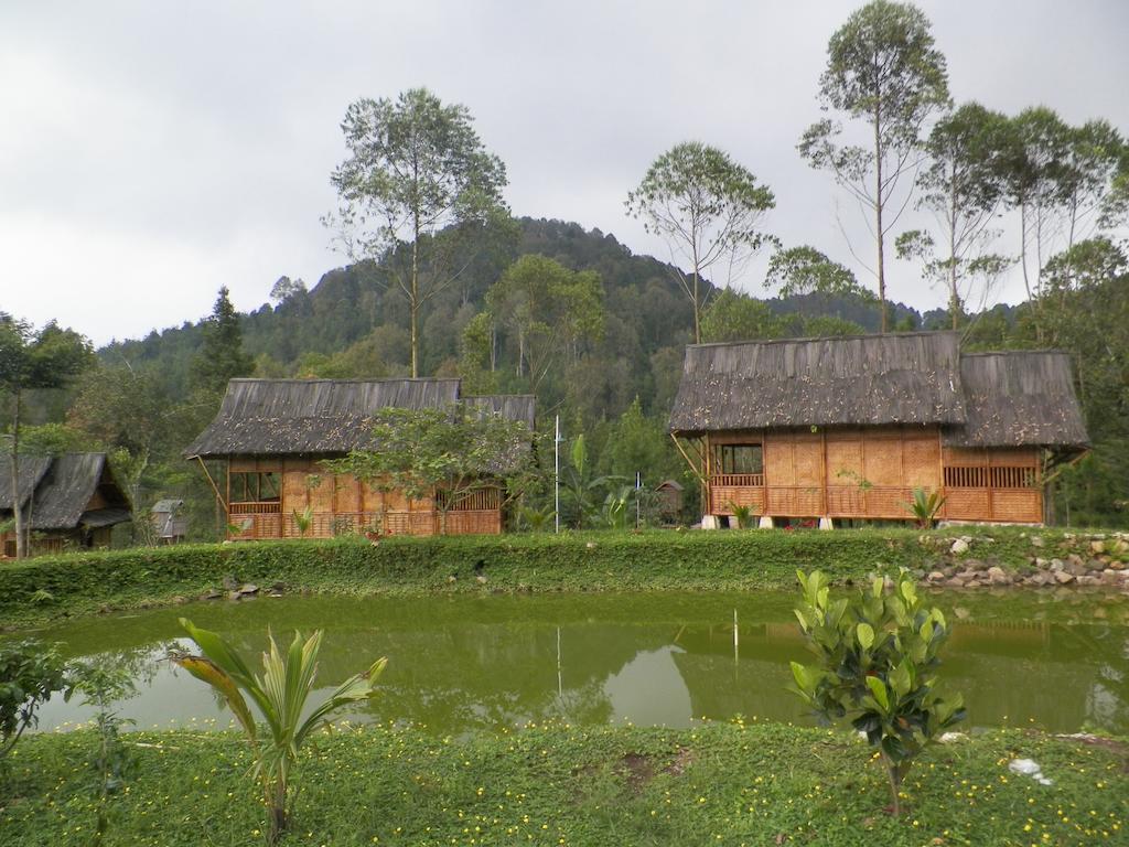 Villa Kampung Karuhun Sutan Raja บันดุง ภายนอก รูปภาพ
